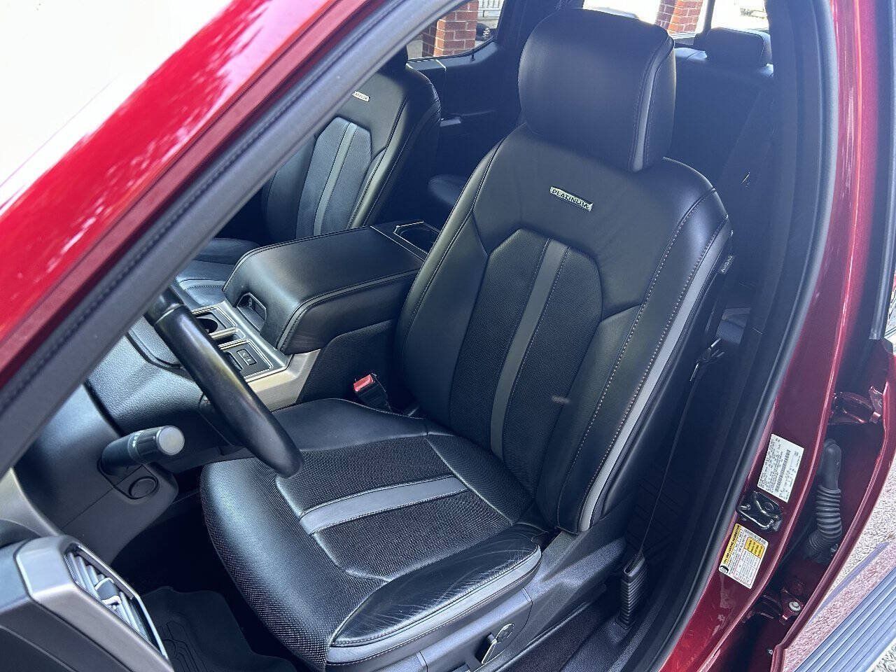 Used 2018 Ford F150 Platinum w/ Equipment Group 701A Luxury AWD/4WD image 11