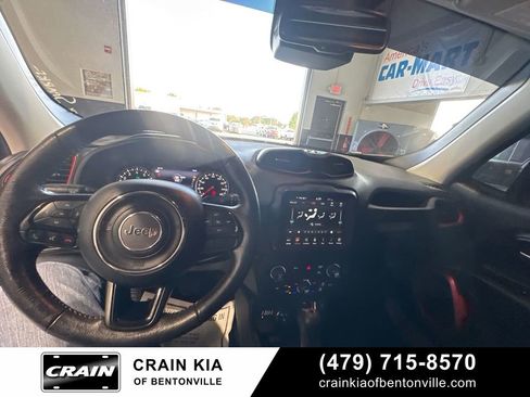 Used 2022 Jeep Renegade Trailhawk w/ Sun/Sound Group AWD/4WD image 4