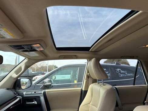 Used 2021 Toyota 4Runner Limited image 10