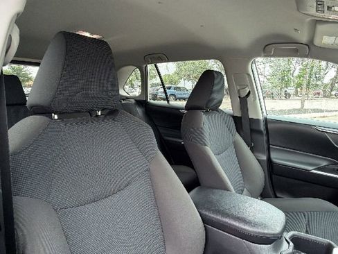 Certified 2025 Toyota RAV4 LE FWD image 40