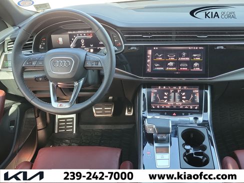 Used 2025 Audi SQ8 Prestige AWD/4WD image 18