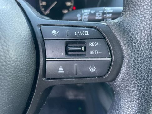 Used 2023 Honda HR-V LX image 14