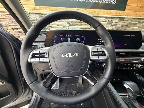 Used 2025 Kia Telluride EX AWD/4WD image 16