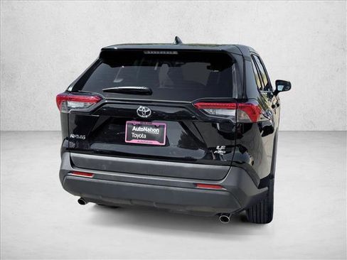 Used 2024 Toyota RAV4 LE AWD/4WD image 5