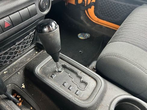 Used 2012 Jeep Wrangler Unlimited Sport AWD/4WD image 23