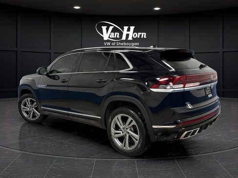 Used 2024 Volkswagen Atlas Cross Sport SEL R-Line image 3