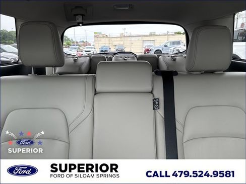 Used 2024 Nissan Pathfinder SL AWD/4WD image 19