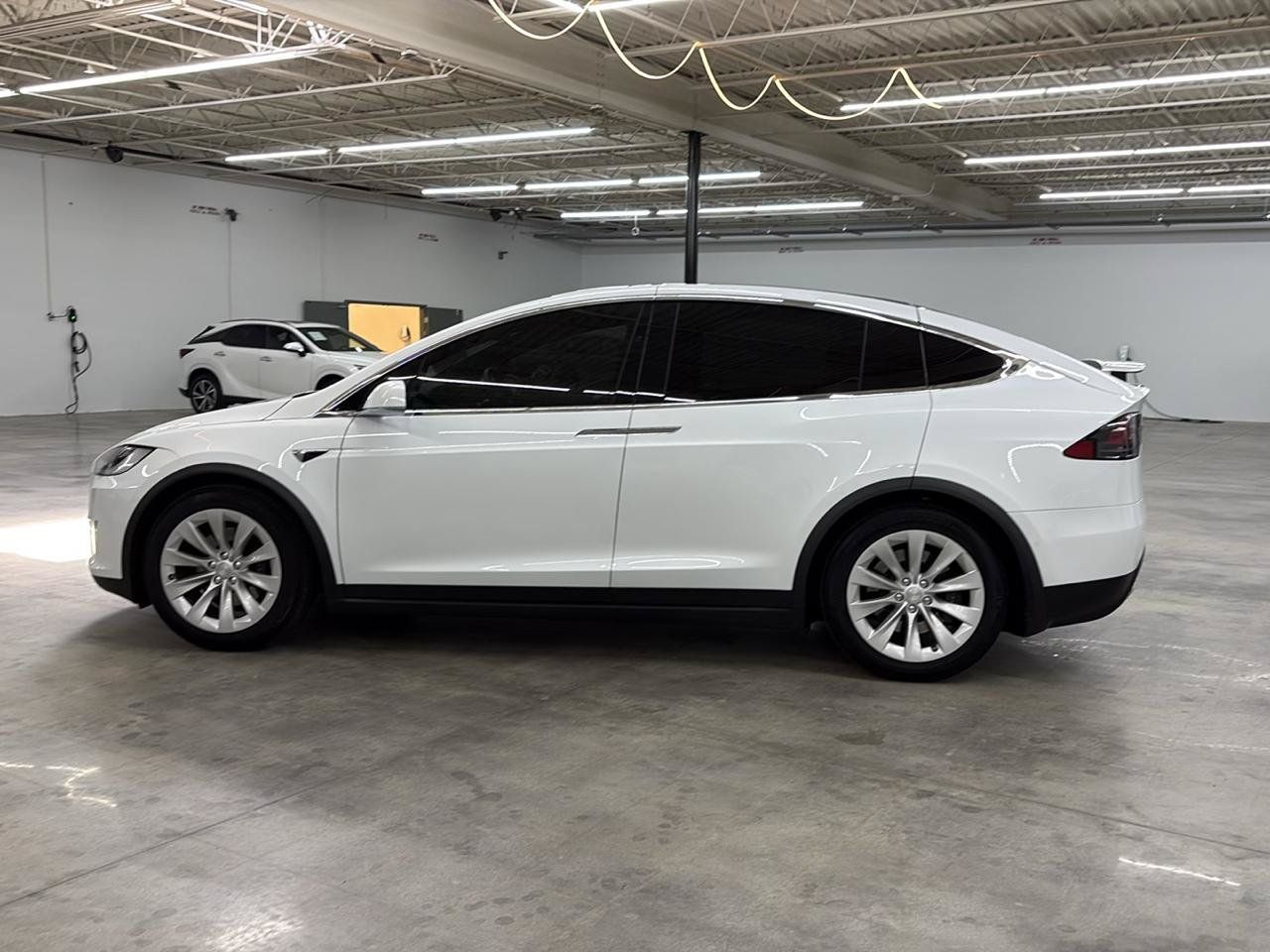 Used 2018 Tesla Model X 75D AWD/4WD image 12