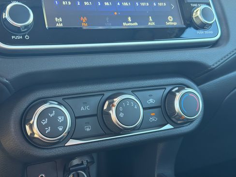 New 2025 Nissan Versa S image 25