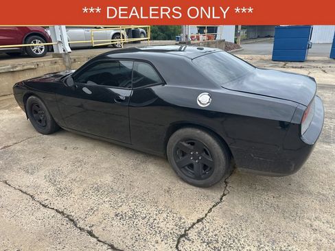 Used 2012 Dodge Challenger SXT w/ Sound Group RWD image 6
