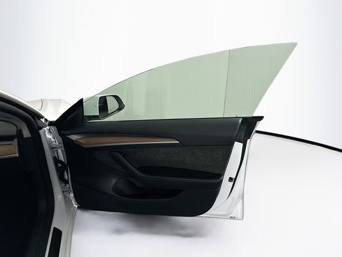 Used 2023 Tesla Model 3 Standard Range RWD image 30