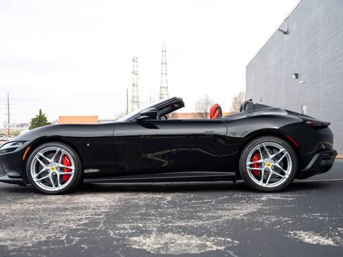 Used 2025 Ferrari Roma Spider RWD image 18