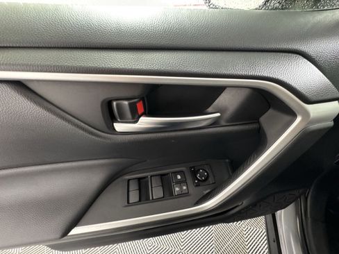 Used 2019 Toyota RAV4 XLE image 15