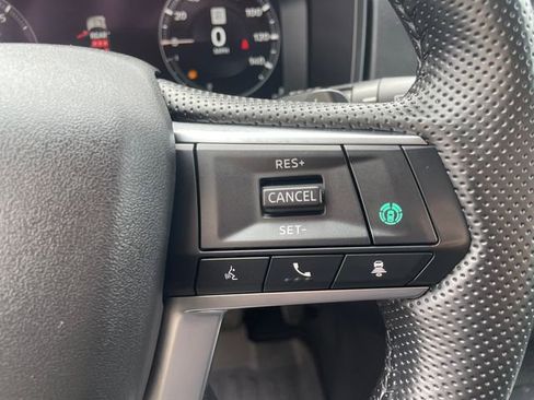Used 2024 Mitsubishi Outlander 4WD Plug-In Hybrid image 30