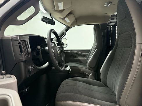 Used 2021 Chevrolet Express 2500 w/ Driver Convenience Package image 16