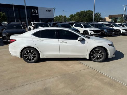 Used 2016 Acura TLX V6 w/ Technology Package FWD image 4