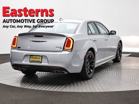 Used 2020 Chrysler 300 S image 5