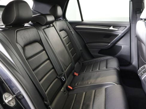 Used 2018 Volkswagen Golf R 4-Door image 35