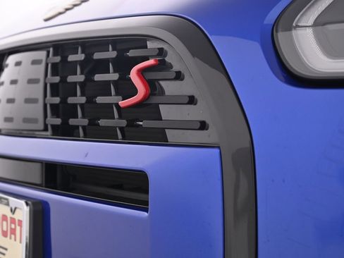 Certified 2025 MINI Cooper Countryman S AWD/4WD image 9