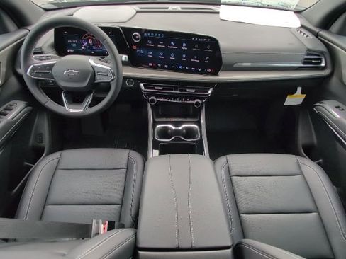 New 2026 Chevrolet Traverse LT w/ Midnight/Sport Edition FWD image 5
