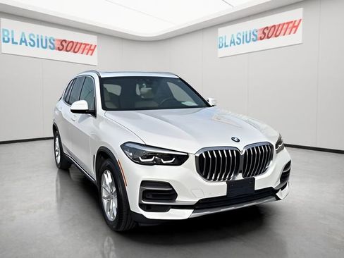 Used 2022 BMW X5 xDrive40i w/ Climate Comfort Package AWD/4WD image 1