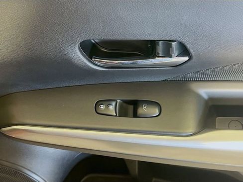 Used 2020 Nissan Kicks SV image 31