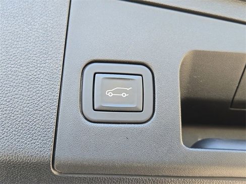 Certified 2024 Cadillac XT4 Luxury w/ LPO, Floor Liner Package image 31