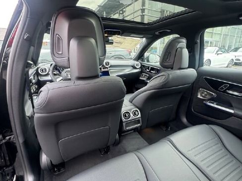 New 2026 Mercedes-Benz C 300 4MATIC Sedan image 17