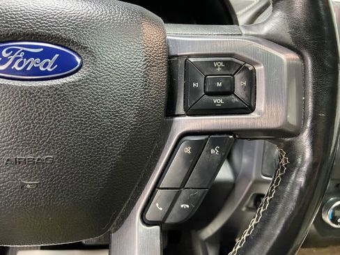 Used 2018 Ford Expedition Max Platinum image 17