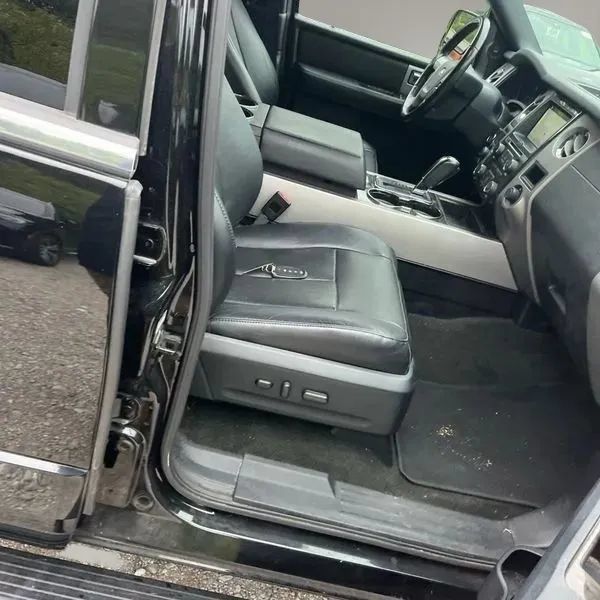 Used 2016 Ford Expedition Limited w/ Equipment Group 301A AWD/4WD image 26
