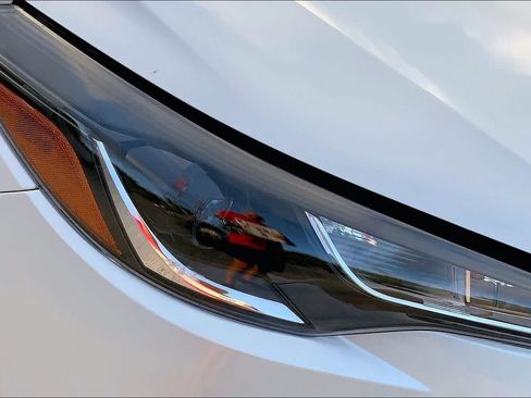 Used 2022 Toyota Corolla Cross LE FWD image 27