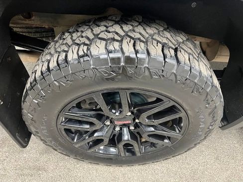 Used 2021 GMC Sierra 1500 Elevation image 17