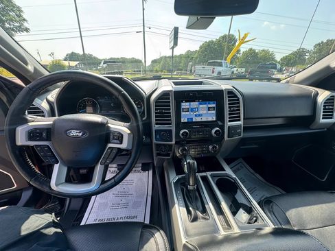 Used 2016 Ford F150 Lariat w/ Equipment Group 502A Luxury AWD/4WD image 24