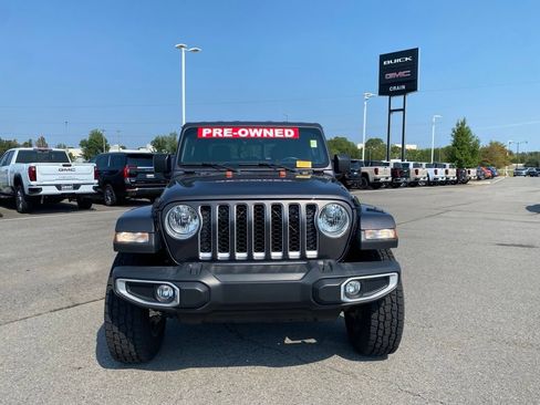 Used 2021 Jeep Gladiator Overland w/ Popular Equipment Package AWD/4WD image 2