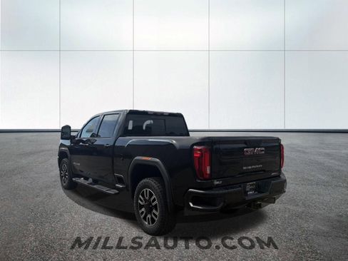 Used 2020 GMC Sierra 2500 AT4 w/ AT4 Premium Package AWD/4WD image 9