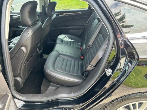 Used 2016 Ford Fusion SE w/ Equipment Group 202A AWD/4WD image 13