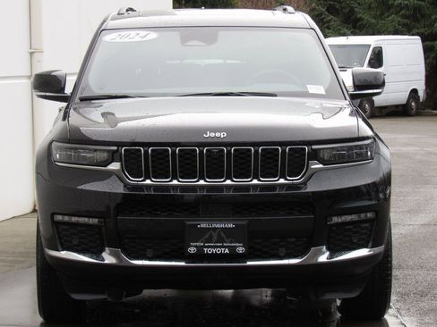 Used 2024 Jeep Grand Cherokee L Limited w/ Luxury Tech Group II image 3