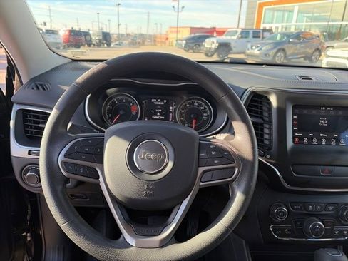 Used 2020 Jeep Cherokee Latitude image 28