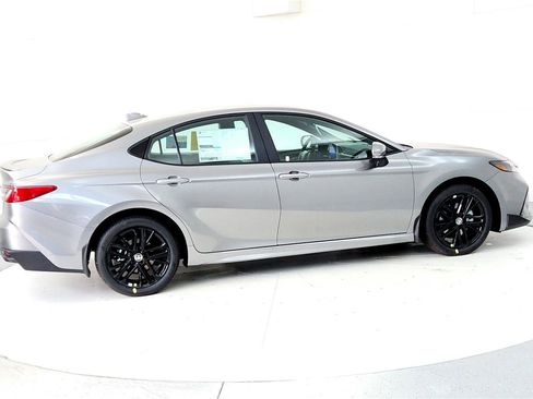 New 2026 Toyota Camry SE image 6