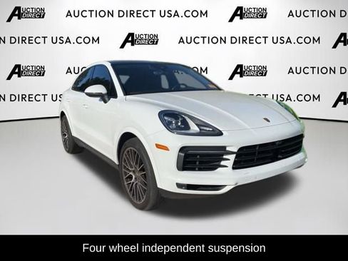 Used 2023 Porsche Cayenne Coupe image 3