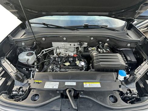 Used 2024 Volkswagen Atlas Cross Sport SE image 20