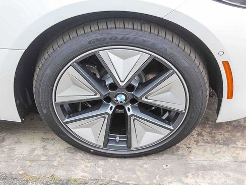 New 2026 BMW i4 eDrive40 w/ Premium Package RWD image 9