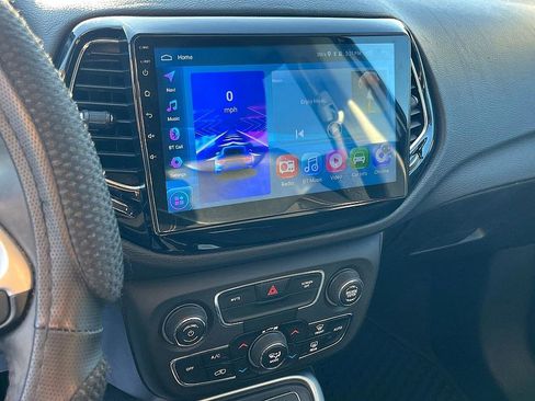 Used 2020 Jeep Compass Latitude w/ Cold Weather Group image 19