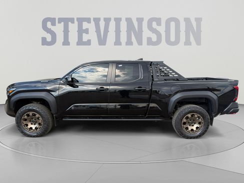 Used 2024 Toyota Tacoma 4x4 Double Cab Hybrid image 2