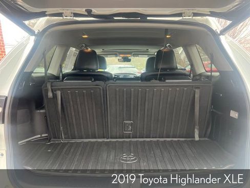 Used 2019 Toyota Highlander XLE image 15