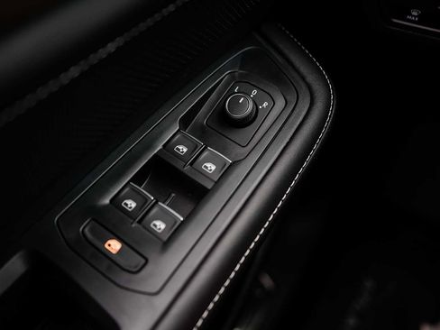 New 2025 Volkswagen Atlas SE image 15