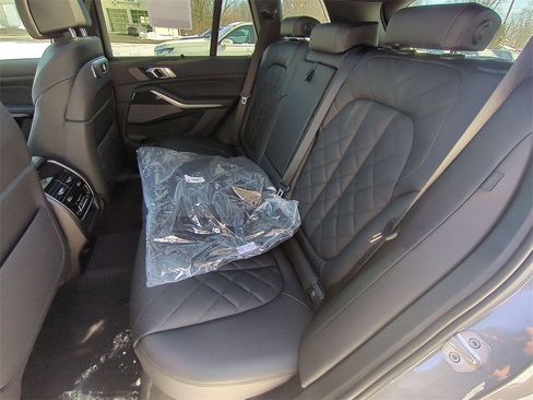 New 2026 BMW X5 M60i w/ Climate Comfort Package image 23