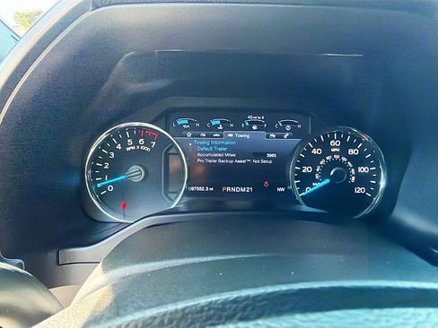 Used 2016 Ford F150 Platinum w/ Technology Package image 36