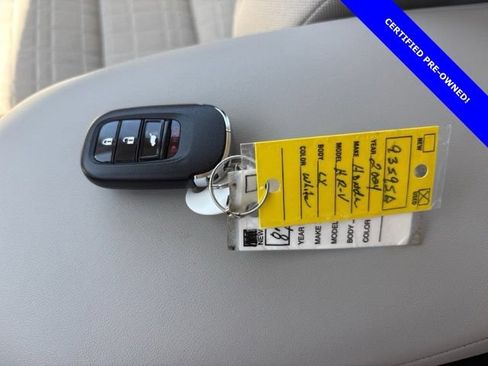 Certified 2024 Honda HR-V LX image 17