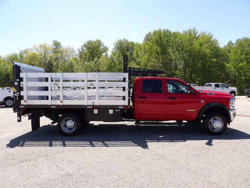 Used 2021 RAM 5500 Tradesman w/ Chrome Appearance Group image 9